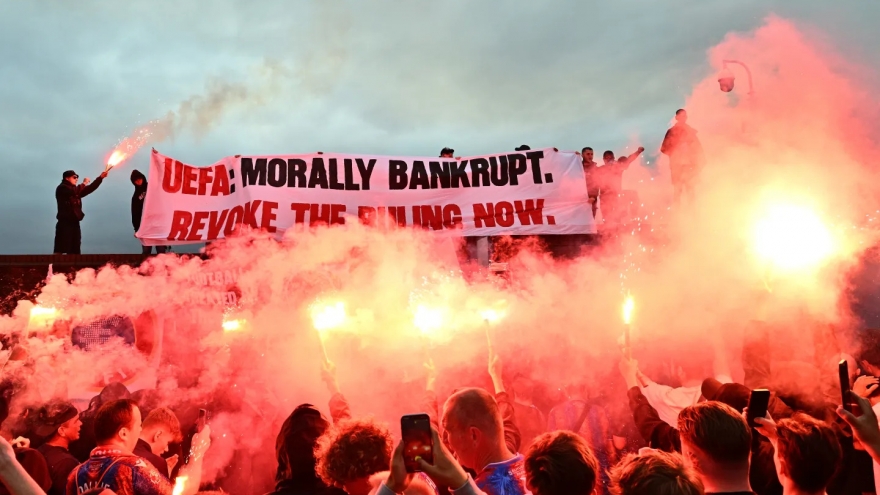 Đội bóng Ngoại hạng Anh kiện UEFA vì mất suất đá Cúp châu Âu