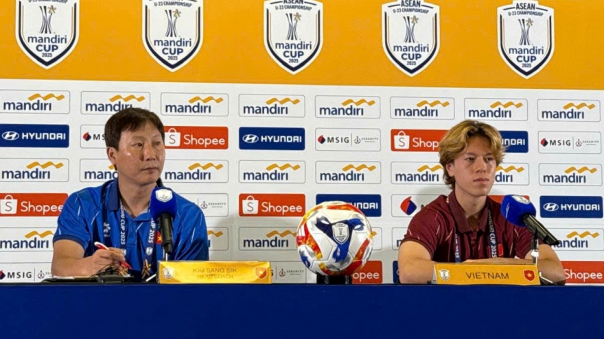 Họp báo chung kết U23 Đông Nam Á 2025: HLV Kim Sang Sik tự tin vô địch