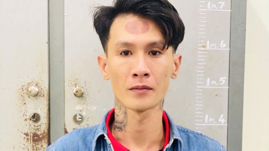 Tạm giữ hình sự kẻ dùng clip nóng tống tiền tình cũ