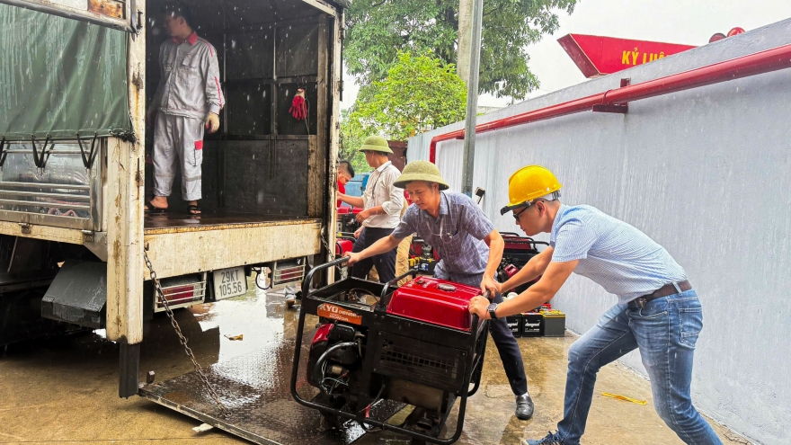 Viettel kiên cố hạ tầng, sẵn sàng hỗ trợ người dân trong bão Wipha