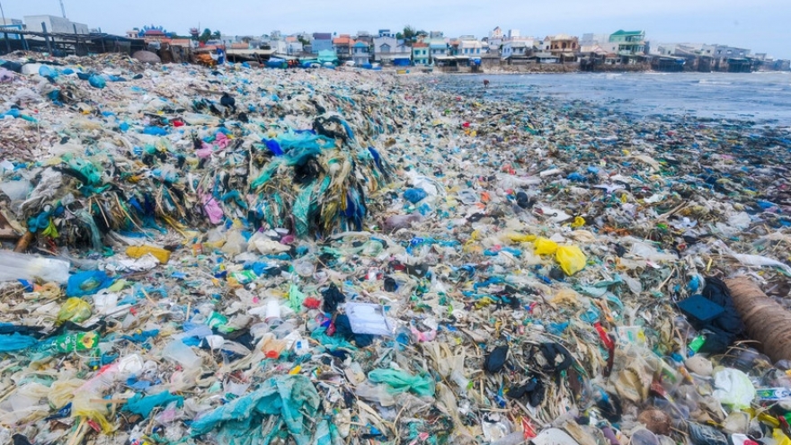 Hanoi takes bold steps towards plastic-free future
