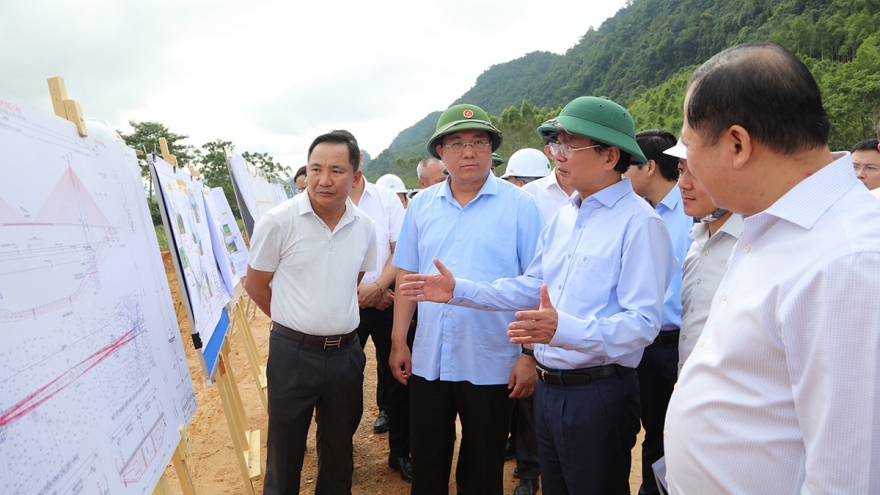 Phú Thọ yêu cầu đẩy nhanh tiến độ các dự án trọng điểm tại Hòa Bình (cũ)