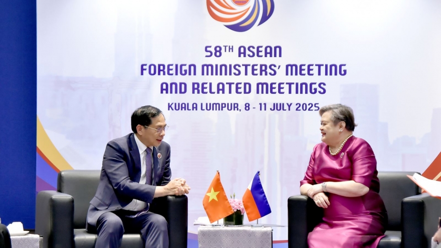 Phó Thủ tướng Bùi Thanh Sơn tiếp Bộ trưởng Ngoại giao Philippines