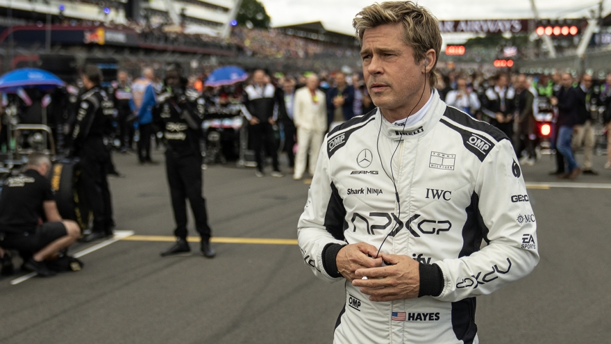 Brad Pitt ở "F1": Bùng nổ nét nam tính và quyến rũ tuổi 62