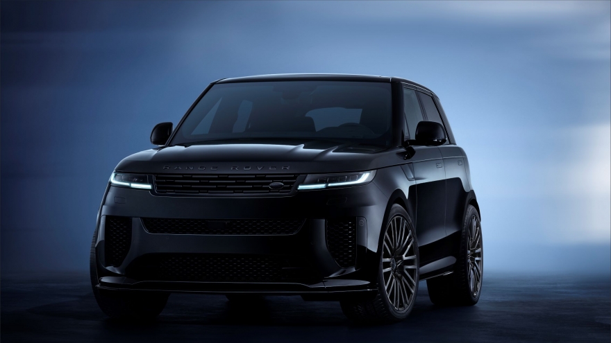 Range Rover tiết lộ phiên bản đen toàn diện cho Range Rover Sport SV