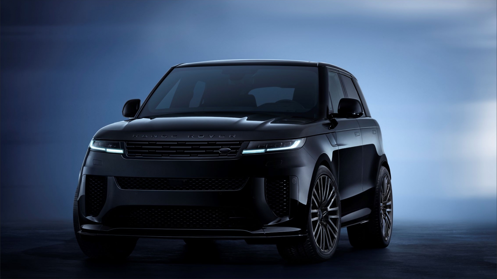 Range Rover tiết lộ phiên bản đen toàn diện cho Range Rover Sport SV