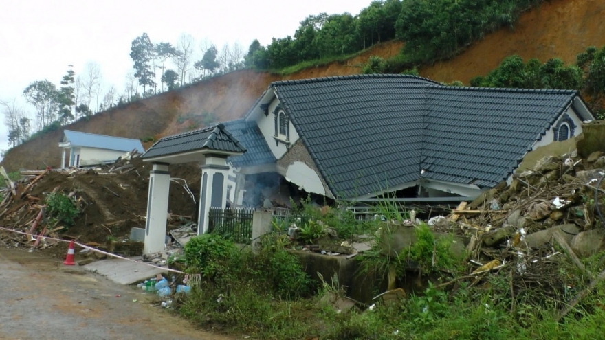 Bản tin tổng hợp: Sập nhà nghiêm trọng khiến 5 người thương vong