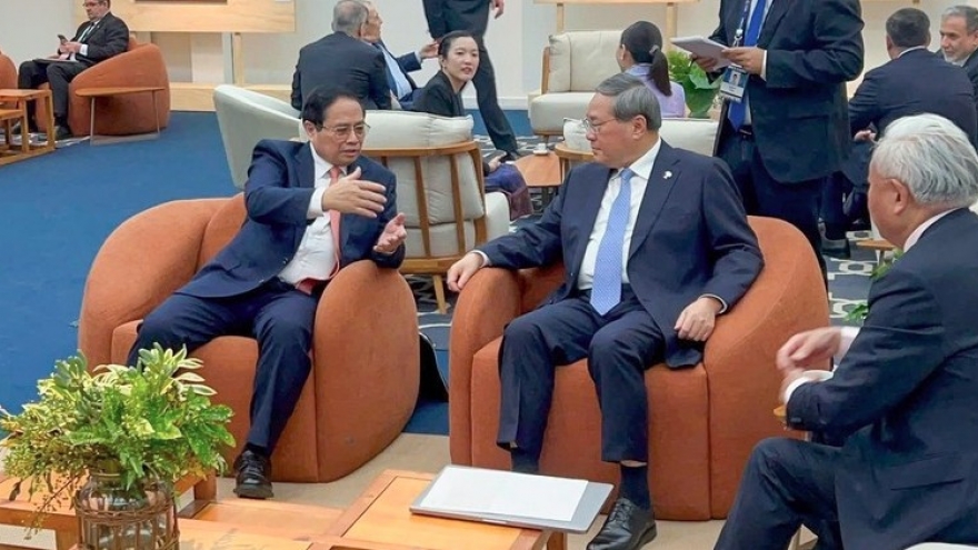 Vietnam, China agree to beef up cooperation in various fields