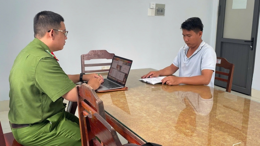 Giám đốc công ty thuê 5 ô tô mang đi cầm cố, chiếm đoạt hơn 2,3 tỷ đồng