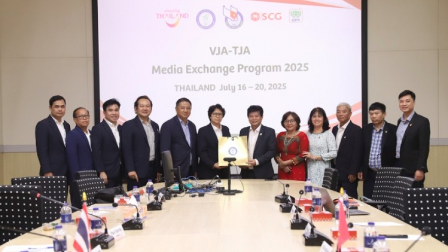 Vietnamese, Thai journalists enhance collaboration