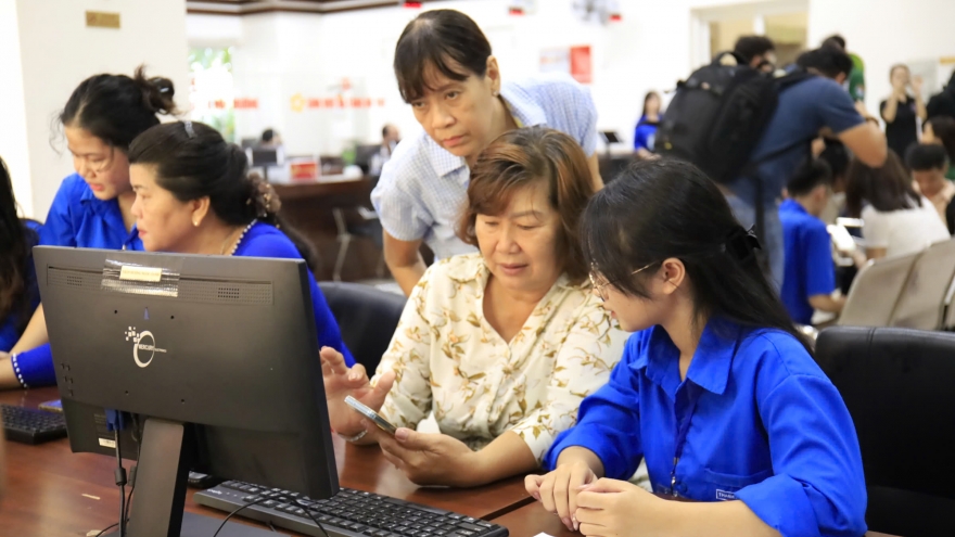 Thanh niên TP.HCM ra quân hỗ trợ chính quyền 2 cấp phục vụ người dân