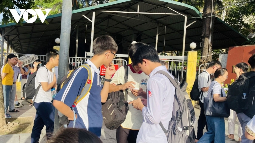 Áp lực học tập: “Sát thủ vô hình” của sức khỏe tinh thần học sinh