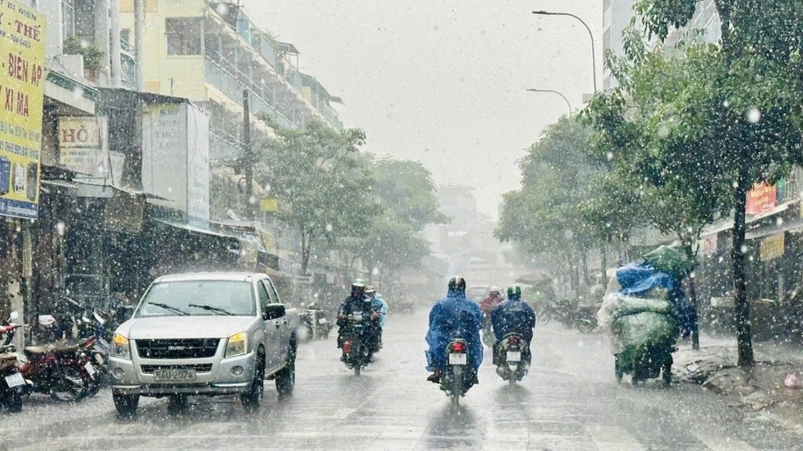Thời tiết hôm nay 12/7: Bắc Bộ và Bắc Trung Bộ có mưa rào và dông rải rác