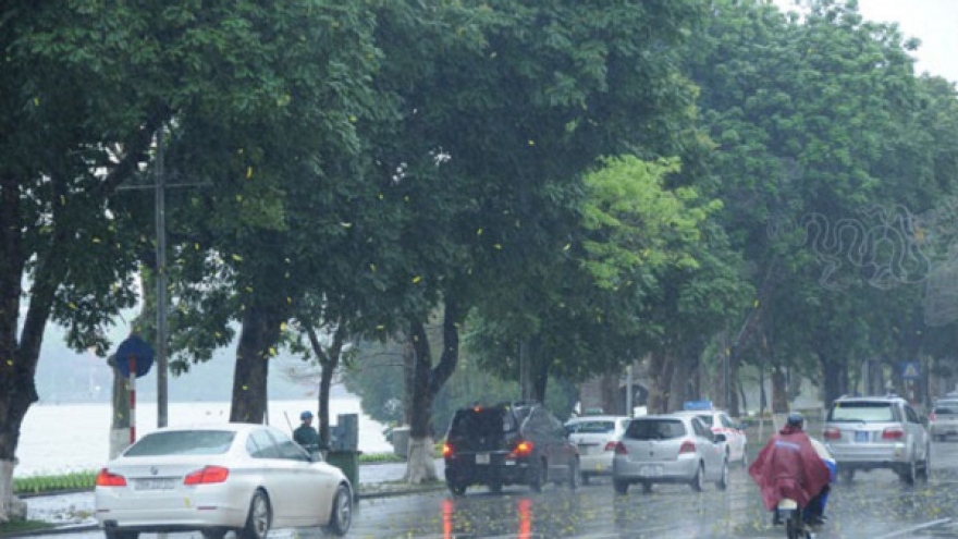 Thời tiết hôm nay 4/7: Bắc Bộ và từ Thanh Hóa đến Quảng Ngãi có mưa rào và dông