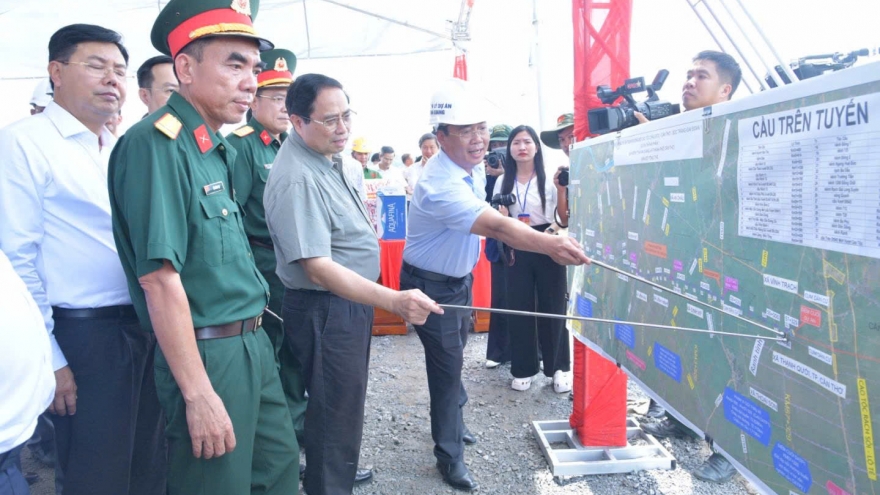 Thủ tướng kiểm tra tiến độ thi công cao tốc tại An Giang và Đồng Tháp