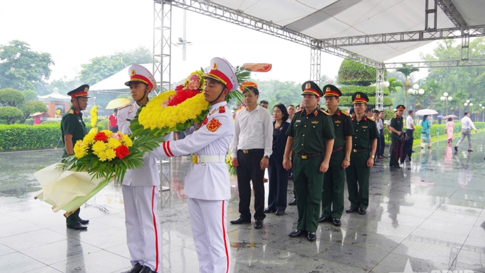 Đoàn công tác Quân ủy Trung ương, Bộ Quốc phòng tri ân các anh hùng liệt sĩ