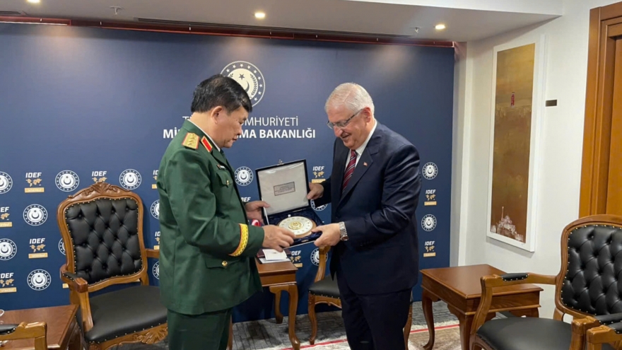 Việt Nam - Thổ Nhĩ Kỳ ký kết thỏa thuận hợp tác Bộ Quốc phòng