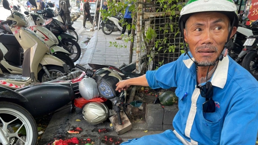 Các nạn nhân bàng hoàng kể lại giây phút ô tô tông hàng loạt xe máy ở Hà Nội