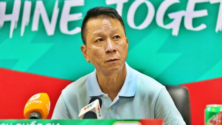 HLV Văn Sỹ Sơn viết tâm thư chia tay CLB Quảng Nam