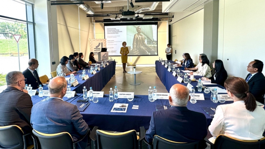 Vietnam, Hungary promote human resource training