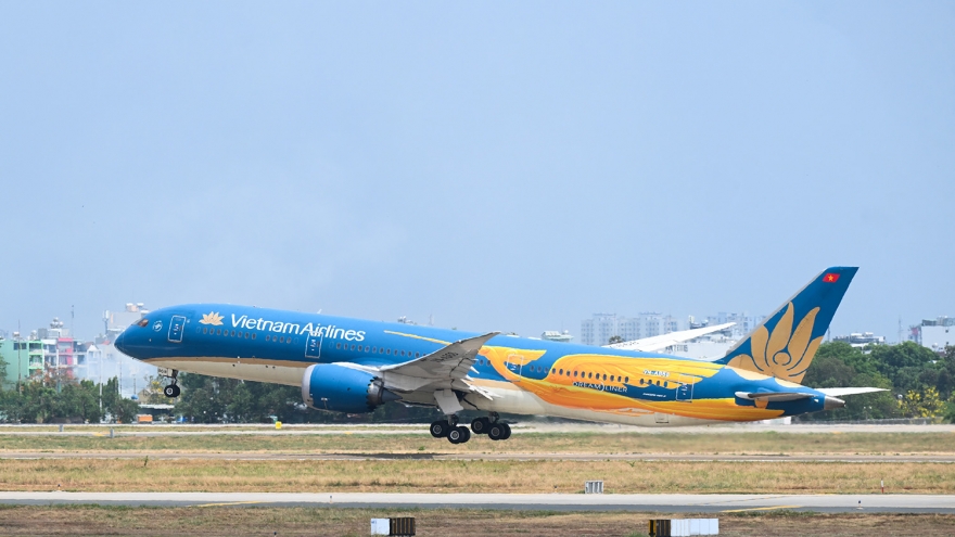 Vietnam Airlines bứt tốc nửa đầu năm 2025