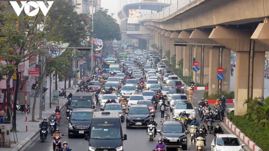 Cấm xe máy xăng, lượng xe dư thừa sẽ giải quyết như thế nào?