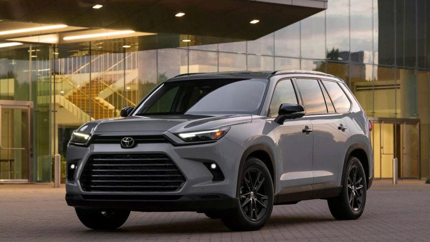 Toyota hoãn ra mắt SUV điện mới đến năm 2028 để dồn lực cho Grand Highlander