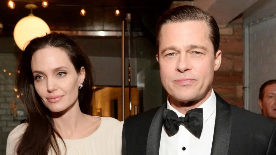 Lý do Brad Pitt muốn xem tin nhắn riêng tư của vợ cũ Angelina Jolie