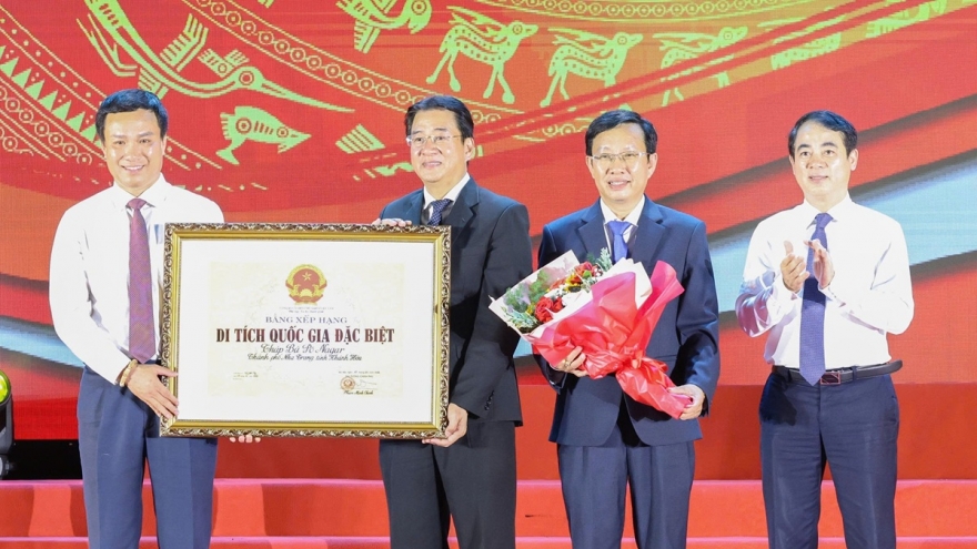 Khánh Hòa đón nhận Bằng xếp hạng Di tích quốc gia đặc biệt Tháp Bà Pô Nagar
