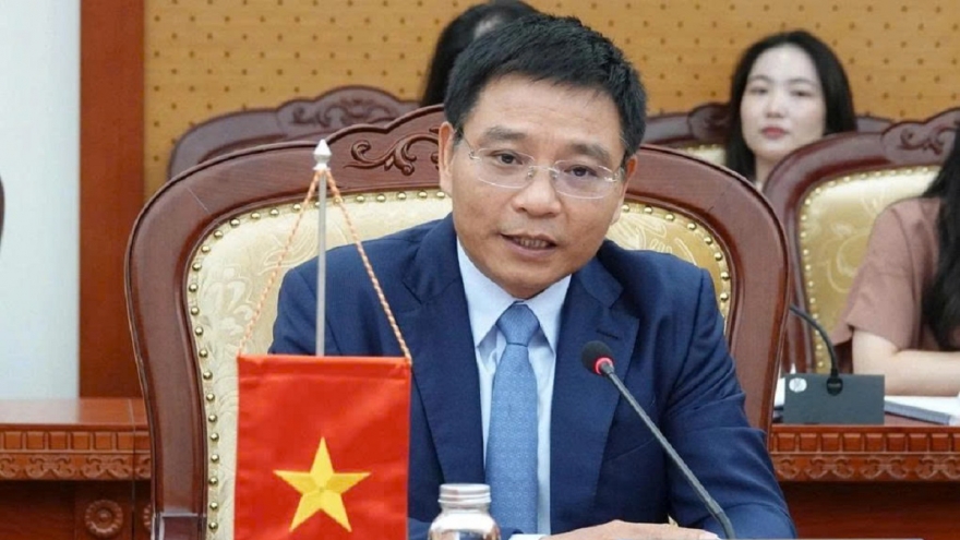 Bộ Tài chính làm việc với FTSE Russell về nâng hạng thị trường chứng khoán