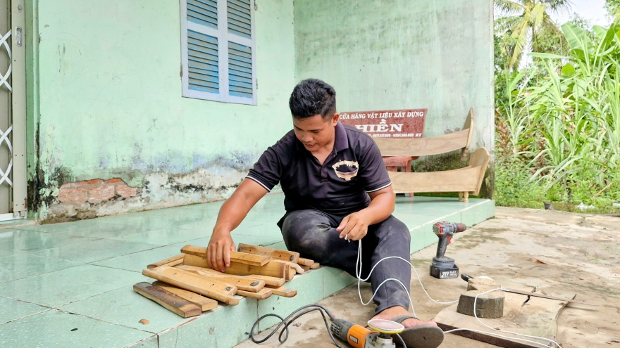 Chàng trai Khmer thổi hồn cho nhạc ngũ âm