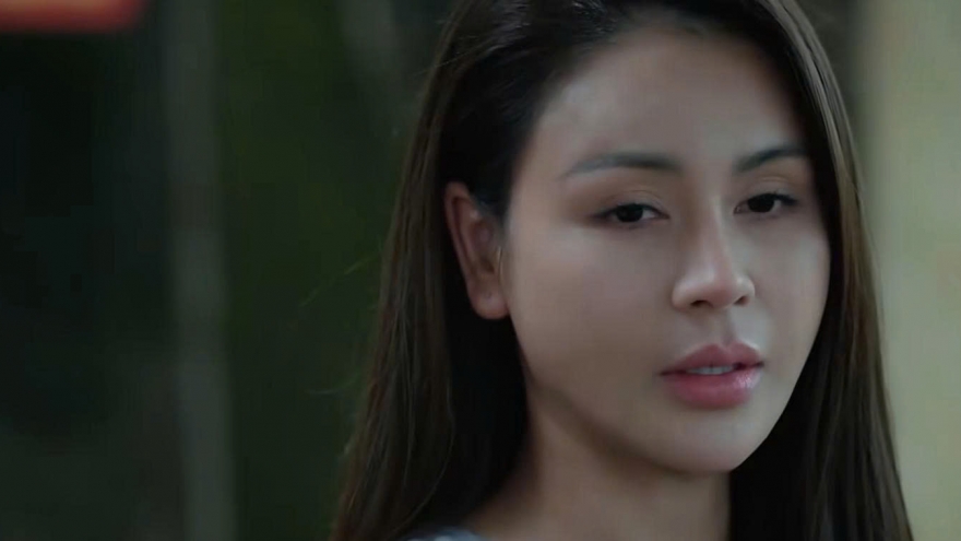 "Dịu dàng màu nắng" tập 39: Lan Anh biết Nam thích chồng mình từ lâu