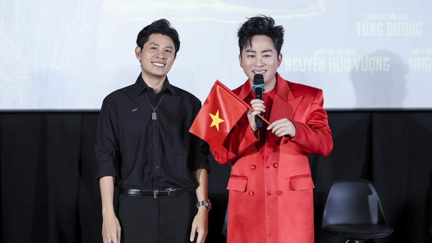 Tùng Dương thổi bùng cảm xúc trong bản hit tỷ views của Nguyễn Văn Chung