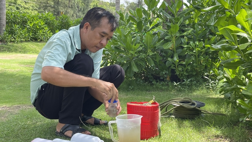 Đã tìm được nguồn xả thải nước đen ngòm, bốc mùi ra bãi biển Mũi Né