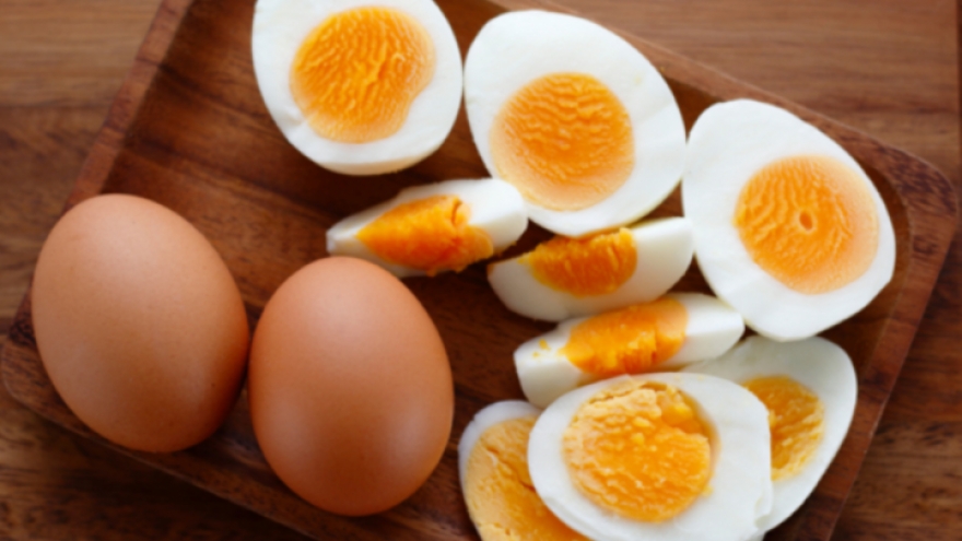 Ăn trứng gà liên tục có tốt không?