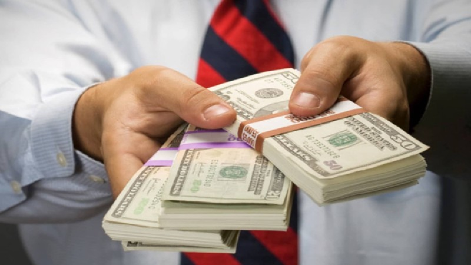Tỷ giá USD hôm nay 12/8: Tỷ giá trung tâm nâng lên mốc 25.243 đồng/USD