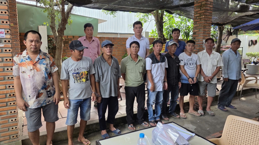 Triệt xoá tụ điểm đá gà ăn tiền qua mạng tại quán cà phê