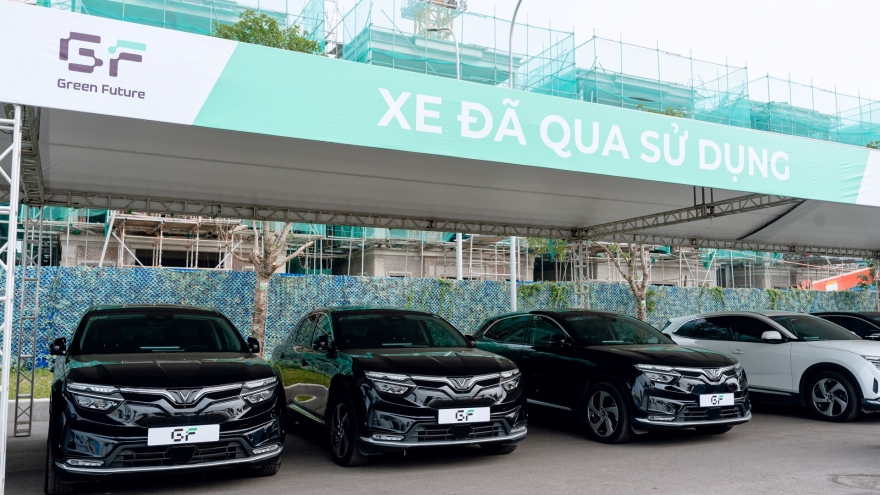 Vì sao VinFast VF 8 “lướt chuẩn GF” được dân sành xe khen “ngon xịn mịn”?