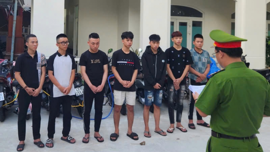 Nóng 24h: Khởi tố nhóm côn đồ đánh mù mắt thiếu niên chỉ vì 'nhầm người'