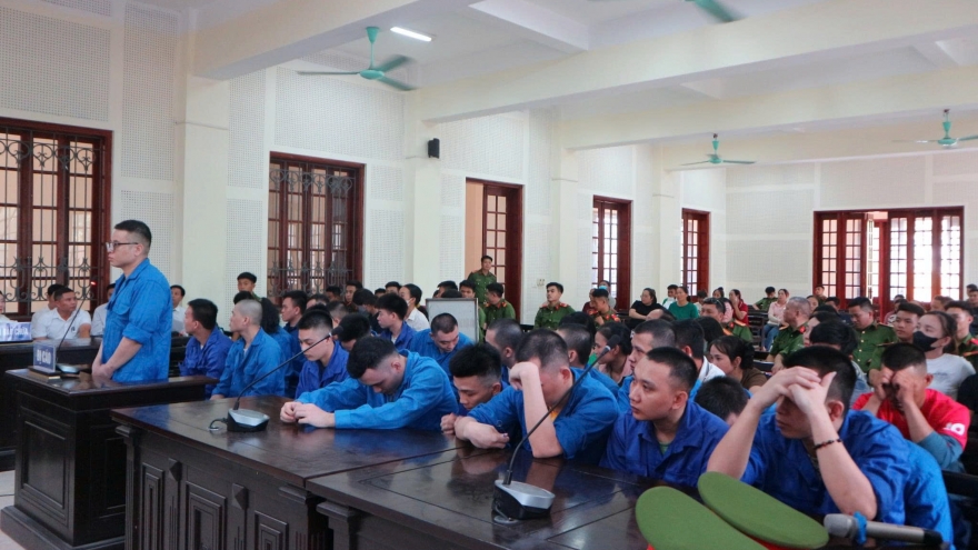 Xét xử 37 bị cáo trong đường dây lừa đảo công nghệ cao từ Campuchia