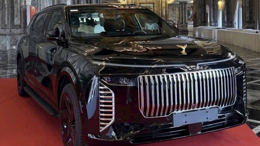 Lộ diện hình ảnh thực tế của VinFast VF 9 Lạc Hồng