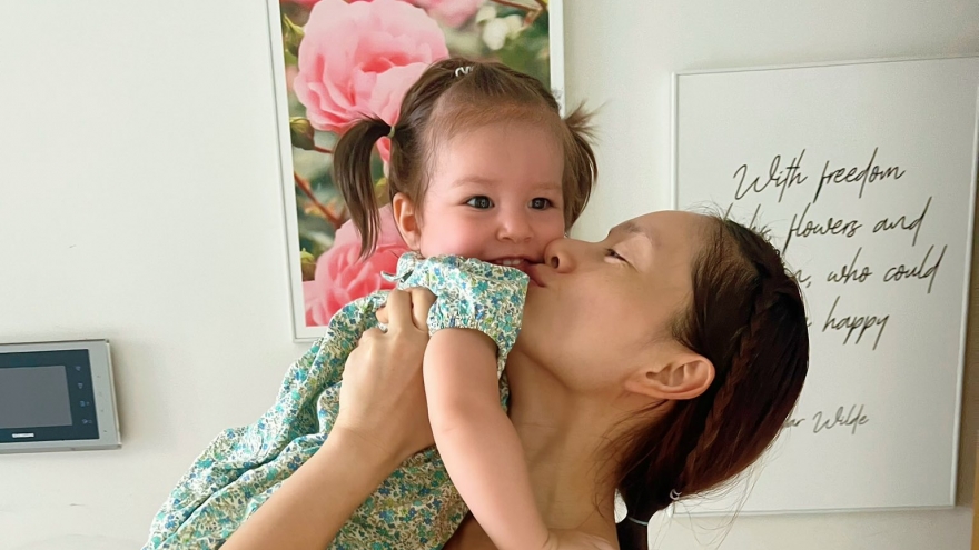 Lan Phương đưa 2 con vào TP.HCM giữa biến cố hôn nhân với chồng Tây