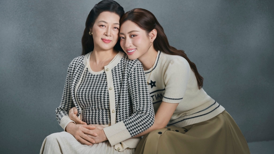 Sao Việt 16/8: Lương Thùy Linh đón sinh nhật tuổi 25 bên mẹ