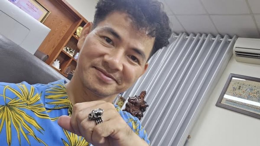 Sao Việt 17/8: NSND Xuân Bắc được con trai tặng quà "độc, lạ"