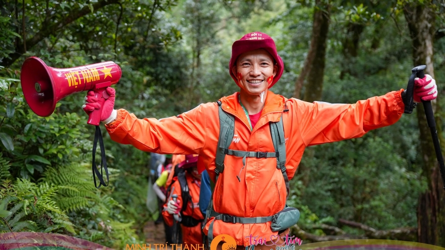 Một đỉnh núi - 350 người - Vô vàn giới hạn được phá bỏ