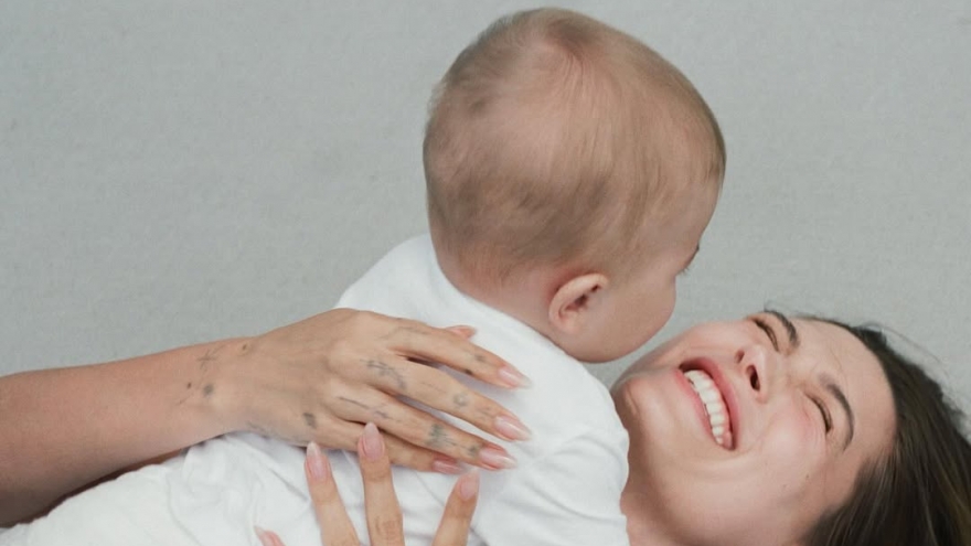 Vợ chồng Justin Bieber mừng sinh nhật con trai 1 tuổi