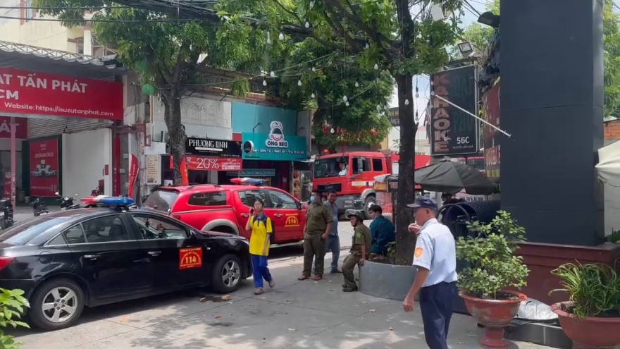 Cháy lớn tại nhà hàng ẩm thực ở TP.HCM, nhiều người hoảng loạn la hét