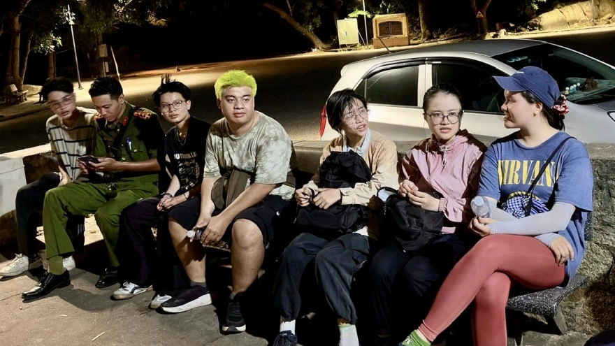 Tìm thấy 6 người đi lạc trên núi Minh Đạm