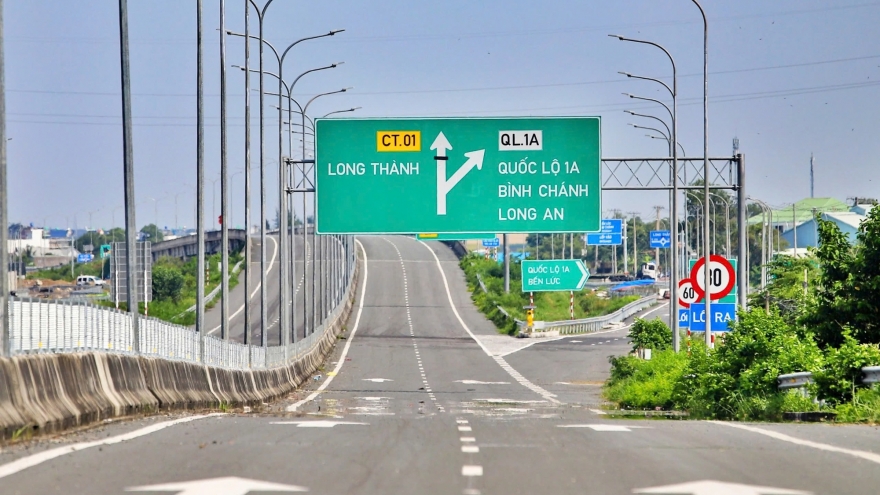 Chuẩn bị thu phí cao tốc Bến Lức - Long Thành, mức cao nhất 370.000 đồng/lượt