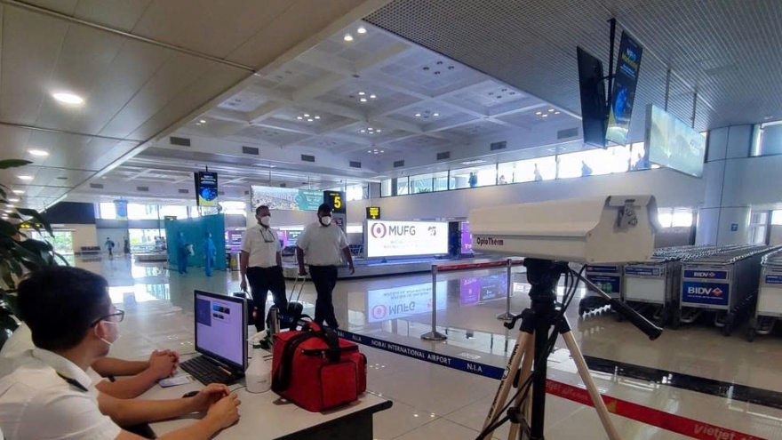 Noi Bai airport tightens health surveillance to keep out Chikungunya disease